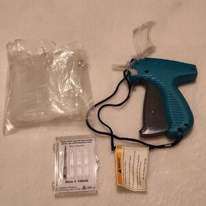 Avery Tagging Tool Gun With Accessories